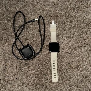 Fitbit Versa Smart Watch